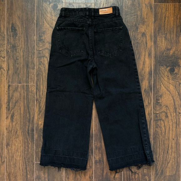 The Noise Tribe Size 26 Black Distressed Wide Leg Cropped Denim - Picture 2 of 9
